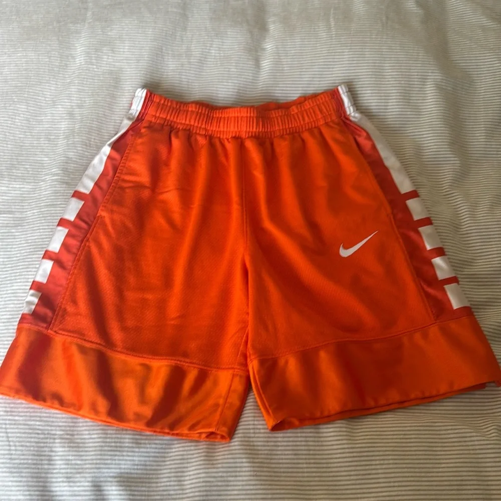 Nike Dri-FIT Elite 23 Basketball Shorts- brand new